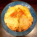 【期間限定】ペパロニチーズナン Pepperoni Cheese Naan（インドネパールビリヤニカレー創作料理サムジャナ）