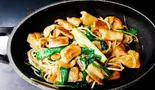 国産豚ホルモン鉄板焼き（お好み焼き 鉄板焼 満まん）