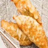 キムチ揚げ餃子5個 Kimchi Gyoza Dumplings（Chicken'z 鶴見店 (チキンズ) 韓国料理 韓国チキン Chicken'z tsurumiten）