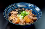 肉汁と食べるとろとろ豚軟骨丼（東京油そば池永）