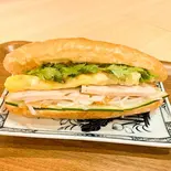 豚ハム＆卵バインミー banh mi gio trung（1991 NHAT DANG PHO）