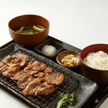 牛焼定食（しんぱち食堂 武蔵小山店）