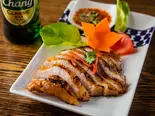 42 コームヤーン(豚トロ炙り焼き)（タイ料理 ウライワン）