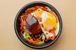 鳥益のロコモコ丼(デミソース)(鳥益 牛肉100%ハンバーグ使用)（鳥益）