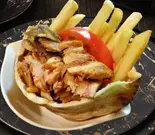 フライドポテトチキンケバブサンドイッチ fries potato chicken kebab sandwich（EFLIF KEBAB 白楽店）