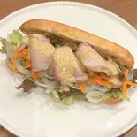 【期間限定9/17まで】ハニーマスタードポークサンド（Care's Cafe ＆ Bar）