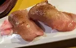 肉寿司(2貫)（Meat Grill Yamamoto）