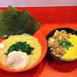 ラーメン+豚飯（横浜家系ラーメン赤家田無店）