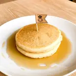 米粉とオーガニックオーツ麦粉グルテンフリーパンケーキ メープルシロップ付(2枚)（カフェ キュア・ナチュラ）