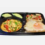 ガパオ+シーフードカレーの卵炒め กะเพรา+ทะเลผง（Bangkok77）