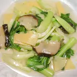 チンゲンとシイタケ炒め（佳燕）
