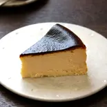 バスクチーズケーキ（KAKAcheesecakestore大名店）