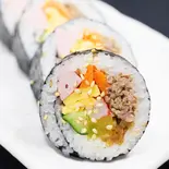 牛肉キムパ(韓国海苔巻き)Beef Kimbap（韓国料理ハンウリ）
