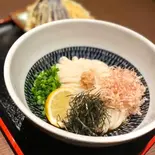 ぶっかけうどん（うどん たまたま）