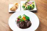 春のジビエ 北海道産 イノシシの赤ワイン煮込み（レストラン ラ・セゾン）