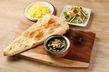 ベジタリアン用!ほうれん草とマッシュルームのカレー弁当 Vegetarian! Spinach and mushroom curry bento(タイ&インド 神楽坂エスニック CARAVAN SAPANA(キャラバンサパナ))