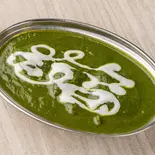 ほうれん草チキンカレー(sagchikencurry)（インドネパール料理リンシャ）
