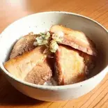 あぶり豚丼(大盛)（ごはんや元）