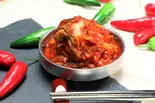 キムチ〈白菜〉（韓国ヤンニョム専門店 鶏王〈チキング〉 千葉店）