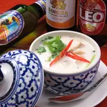 【タイ式ココナッツスープ】トムカーガイ Chicken Coconut Soup (Tom Kaa Gai)（タイ政府公認 タイ料理 アロイチンチン Thai Style Restaurant Bar Aroi Chin Chin）