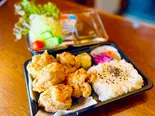 ●20%引き☆1299円→1039円に★唐揚げ弁当 5個入り (ご飯大盛)(サラダ付き)(焼き鳥屋が作った唐揚げ弁当「かわむー」)
