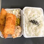 いか・白身フライ唐揚げ弁当(もも)（からあげHOUSE）