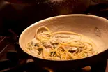 ボンゴレビアンコ、アサリの白ワインソース 麺大盛りサービス無料（キッチン シバ）
