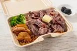 名物!ビフテキ屋のトリュフバターステーキBOX(並)~ガーリックソース~ (ご飯200g、肉100g)(トリュフバターステーキ 黄金町店)