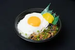幸せ麻婆茄子丼（幸せ一杯 offered by ダモア）