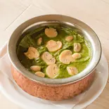 サグマッシュルームカレー/Sag Mushroom Curry(本格インド料理マサラ舟入店)