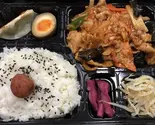 豚キムチ弁当（鶴の恩がえし 銀座店）