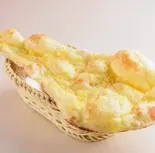 ガーリックナン(Garlic nan)（カレーハウス SAMIKSHYA）