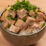 特盛ブタめし（三度目のラーメン 一代 イセザキ・モール店）