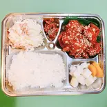 思い出唐揚げ弁当(ヤンニョムチキン)（思い出の7080）
