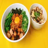 台湾カレーまぜそば・絶品豚マヨ丼セット（麺屋マルヨシ）