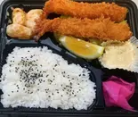 海老フライ弁当エビマヨ（立川海鮮丼モンロー）