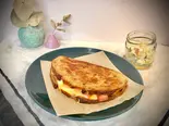 グリルドチーズwithコールスローサラダGrilledCheesewithColeslaw（Mirow -サンドイッチとお菓子とお飲みもの-）