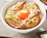 チャーシュー丼（両面焼きそば あぺたいと月島総本店）