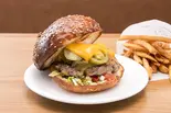 ハラペーニョチーズバーガー（THE BURGER SHOP 393）