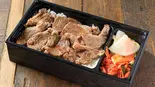 バラ弁当（焼肉犇(ウシサン)）