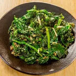 ほうれん草のニンニク炒め/Stir-fried spinach with garlic（アジアンダイニング＆バー ナマステ 戸越銀座店）