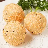 ゴマ団子(3個)(芝麻球3个) Sesame Balls 3pc(チャイナ厨房 亀戸駅前店)