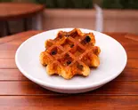 本場ベルギー風ワッフルチョコチップ Authentic Belgian-Style Chocolate Chip Waffle（STACKS525 バーガーとワッフルの持ち帰り専門店）