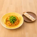 ぷりぷり海老とレモンの冷製エビクリームソース<ベーコンのトマトスティックピザ付き>（鎌倉パスタ 名古屋パルコ店）