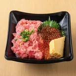 ねぎとろいくら丼(海鮮丼専門店直営 OEDO ARIAKE STYLE 有明ガーデン店 ~大江戸有明スタイル~)