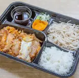 蕎麦弁当(かつ煮)(芝その更科)