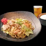 ミックス焼そばランチ 麺大盛、具材も大盛（麺ダブルが無料 →大盛太麺ソース焼きそば 太陽の手）