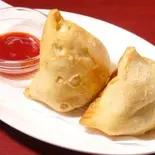 サモサ(2P) Samosa（インド.ネパール料理 PATIYALA PALACE）