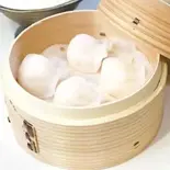 エビ蒸し餃子 3ヶ（麻婆豆腐シン）