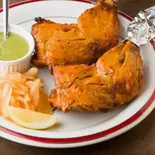 タンドリーチキン骨あり Tandoori Chicken（インドネパールアジアン料理デリコ）